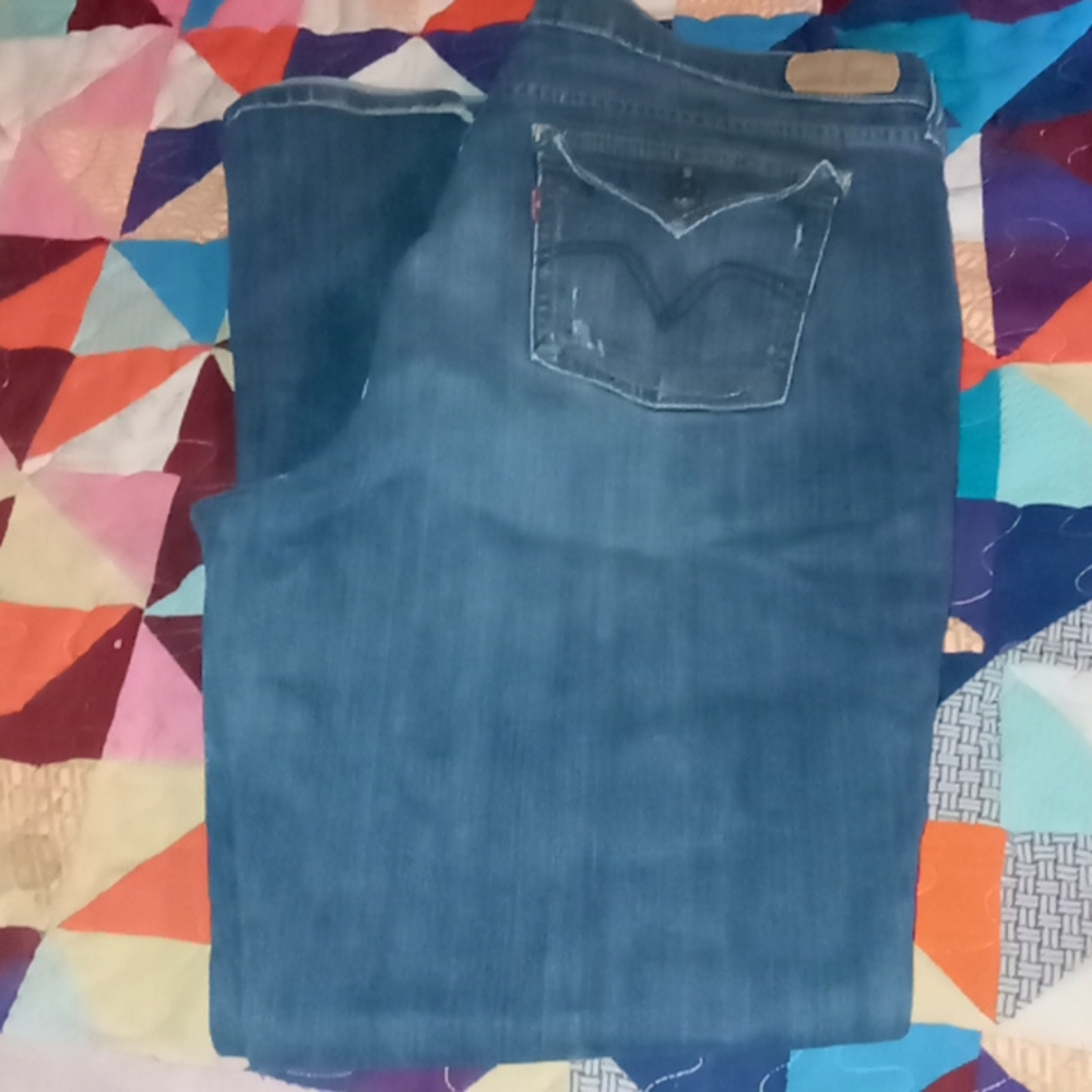 Levis 516